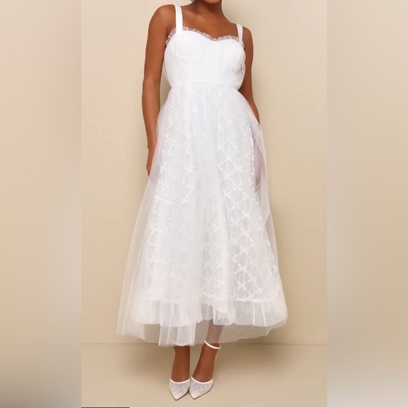 Lulus Ethereal Impression White Tulle Ruffled Bustier Dress Size Large NWT - Picture 1 of 12